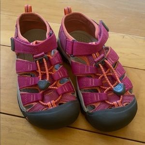 Keen girls shoes